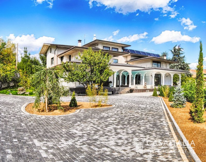 Villa i Tornimparte
