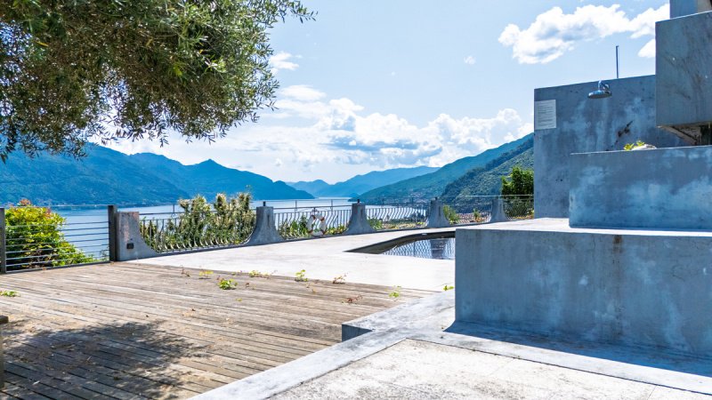 格拉韦多纳联合镇旅馆