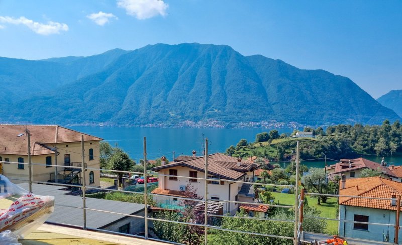 Moradia com terraço em Tremezzina