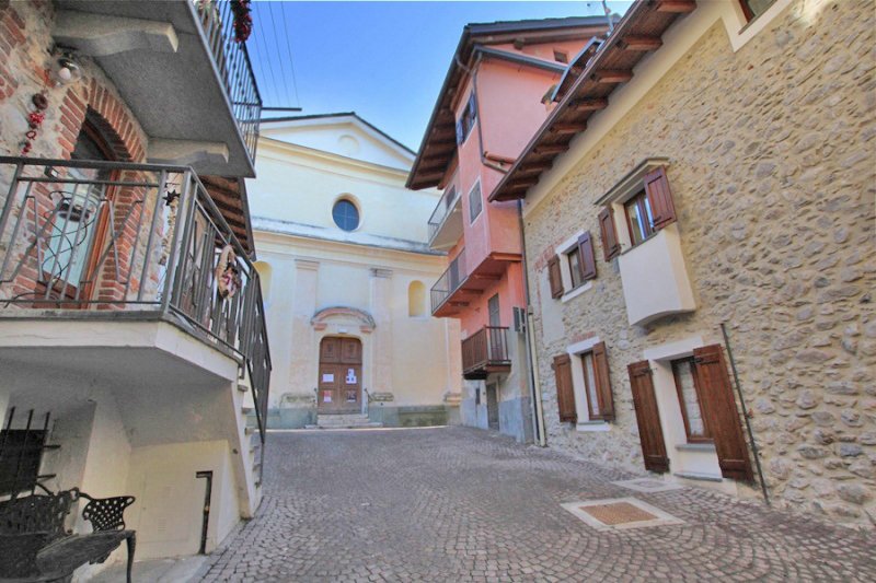 Hus från källare till tak i Limone Piemonte