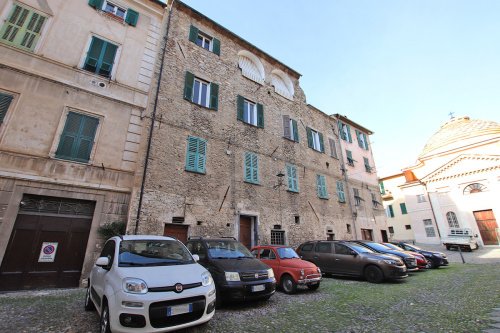 Historisch appartement in Taggia