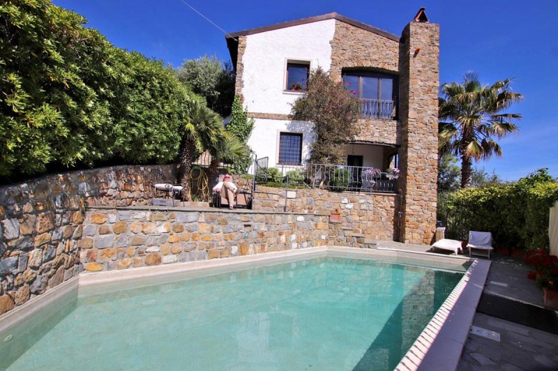 Villa en Costarainera