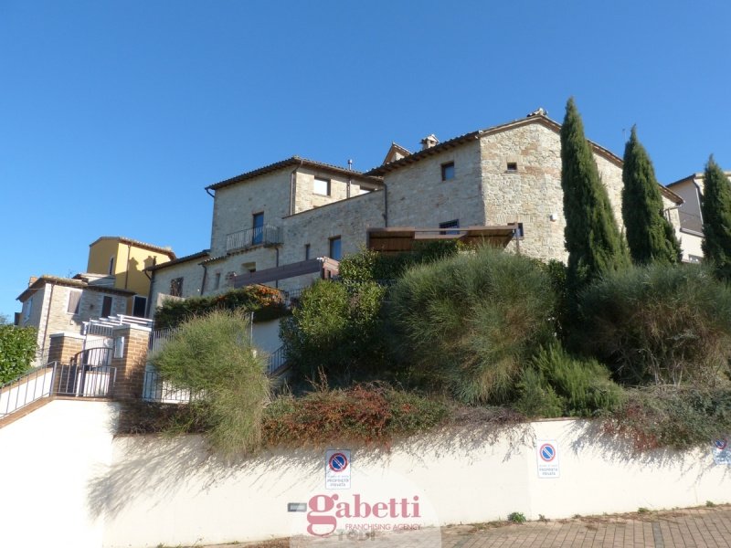 Appartement historique à Montecastrilli