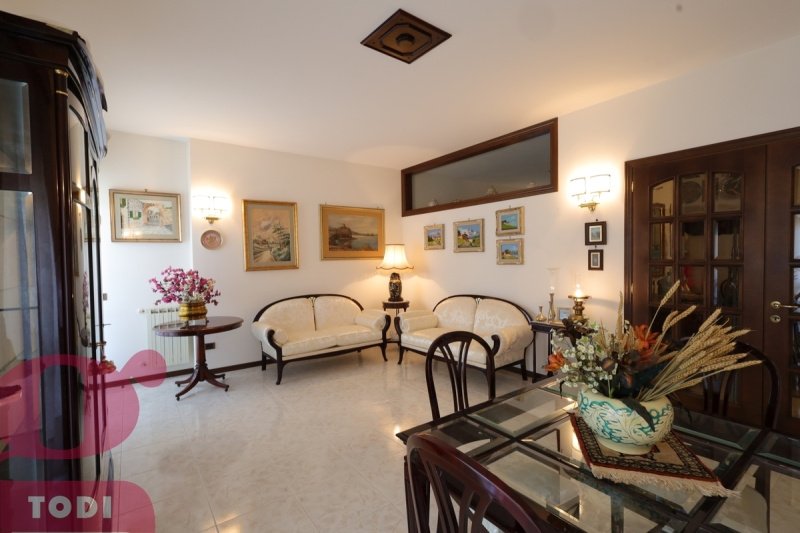 Apartment in Todi