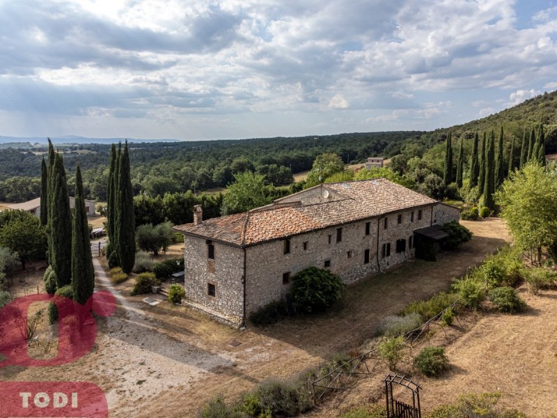 Farmhouse in Massa Martana