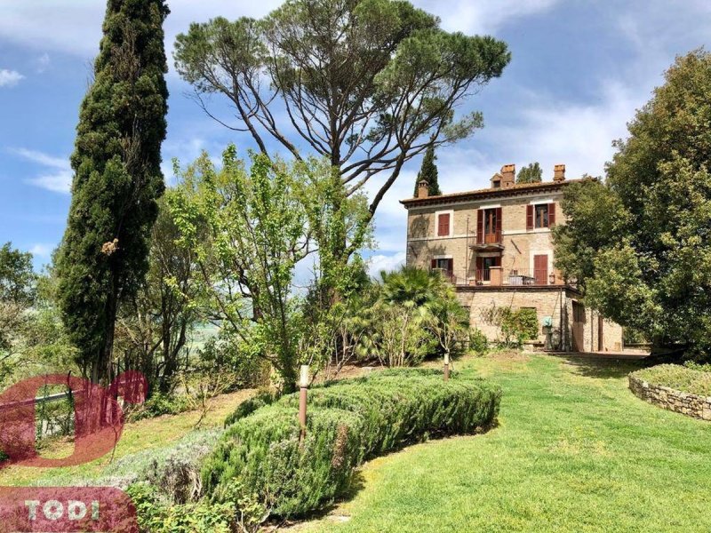 Villa en Todi