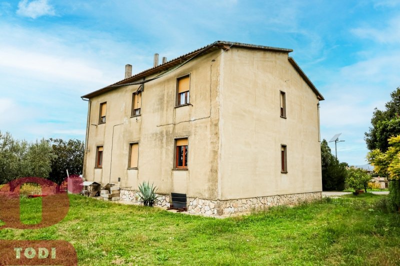 Appartamento a Baschi