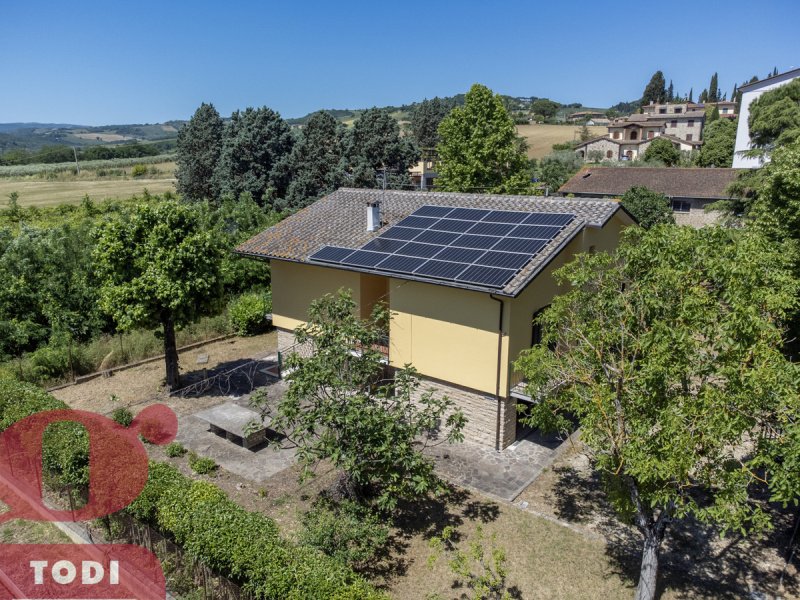 Casa independiente en Fratta Todina
