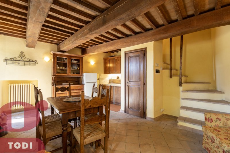 Fristående lägenhet i Todi