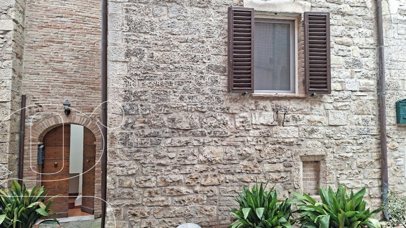Appartamento indipendente a Todi