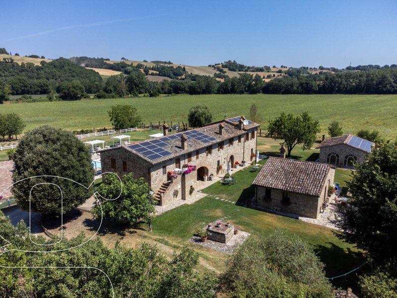 Solar em Todi