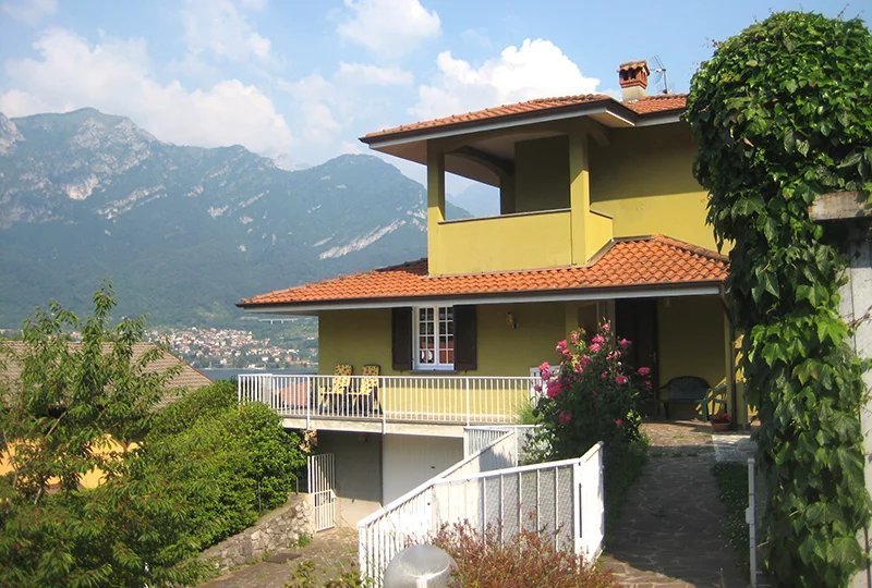 Villa en Oliveto Lario