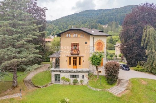 Villa in Alta Valle Intelvi