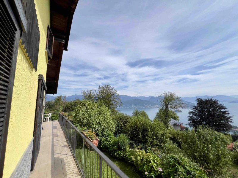 Villa in Stresa