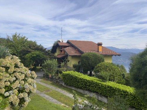 Villa in Stresa