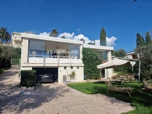 Вилла в Сан-Феличе-дель-Бенако