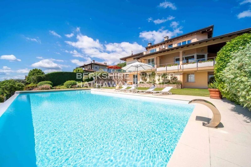 Villa à Massino Visconti