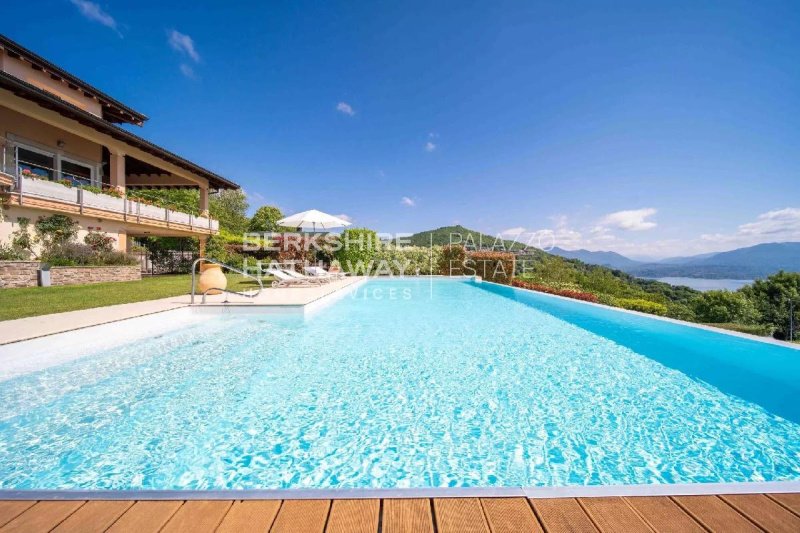 Villa à Massino Visconti