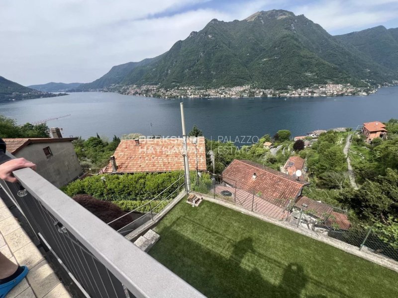 Villa a Pognana Lario