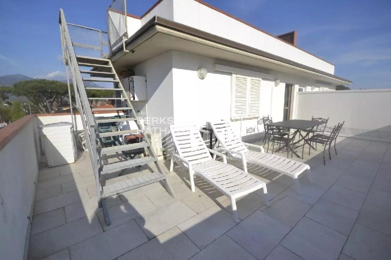 彼得拉桑塔公寓