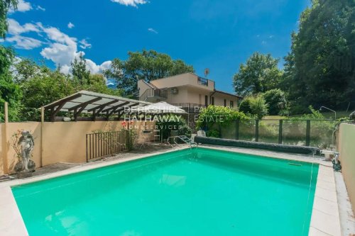 Moradia em Pianello del Lario