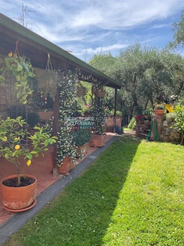 Villa in Massarosa
