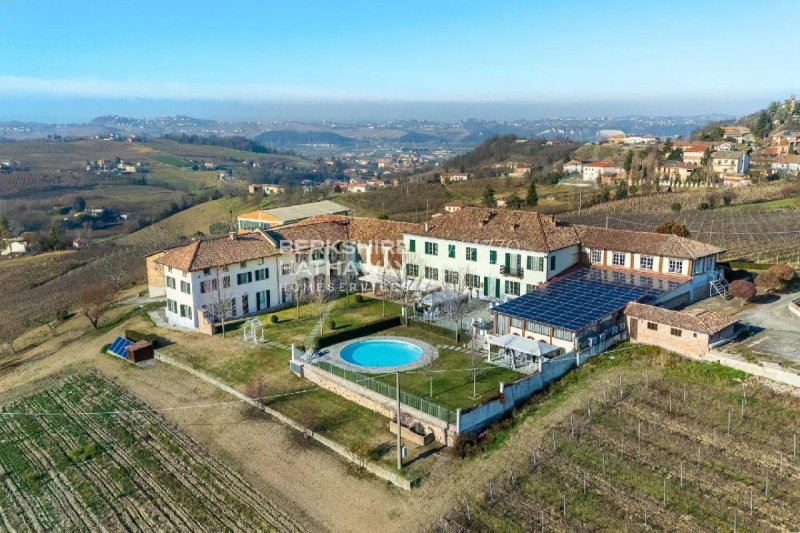 Villa in Costigliole d'Asti