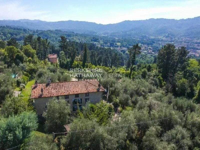 8 Bedrooms Villa for sale in Camaiore [801408] | Gate-away®