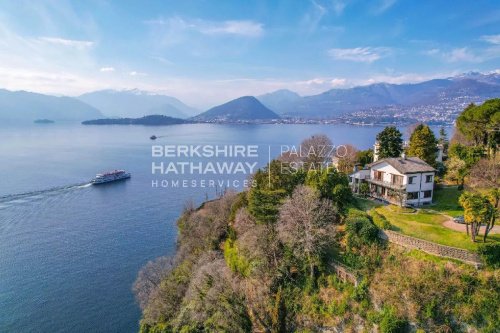 Moradia em Laveno-Mombello