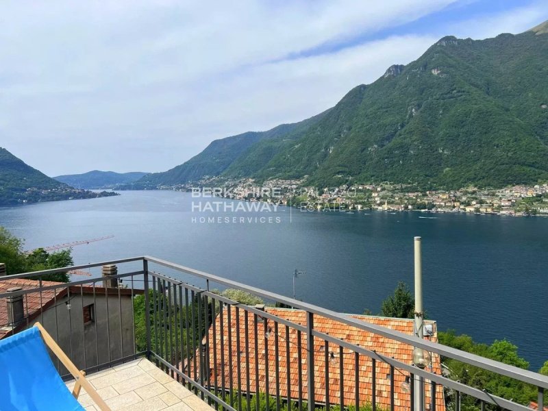 Villa in Pognana Lario