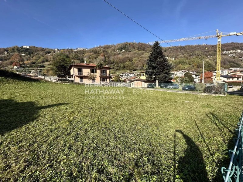 Строительный участок в Gravedona ed Uniti