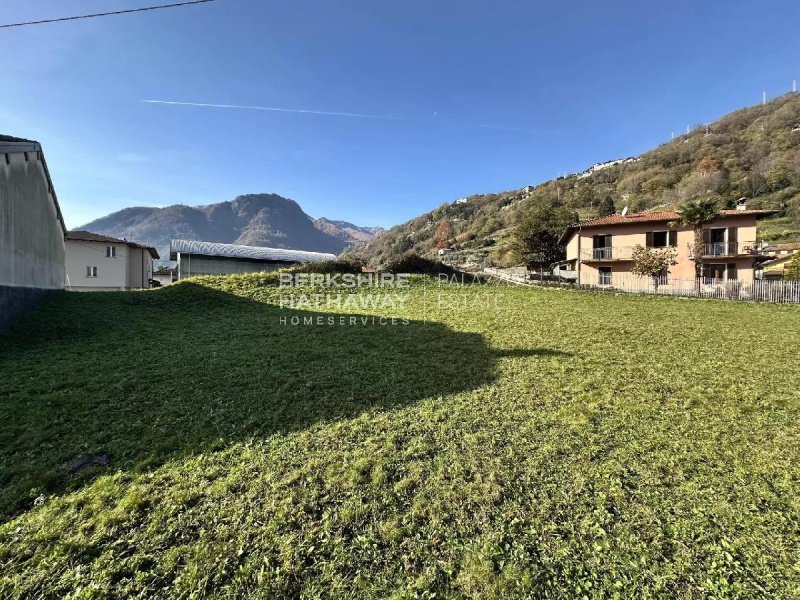 Строительный участок в Gravedona ed Uniti