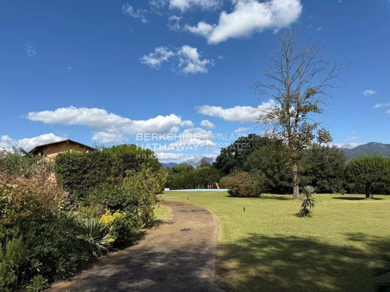 Farmhouse in Pietrasanta