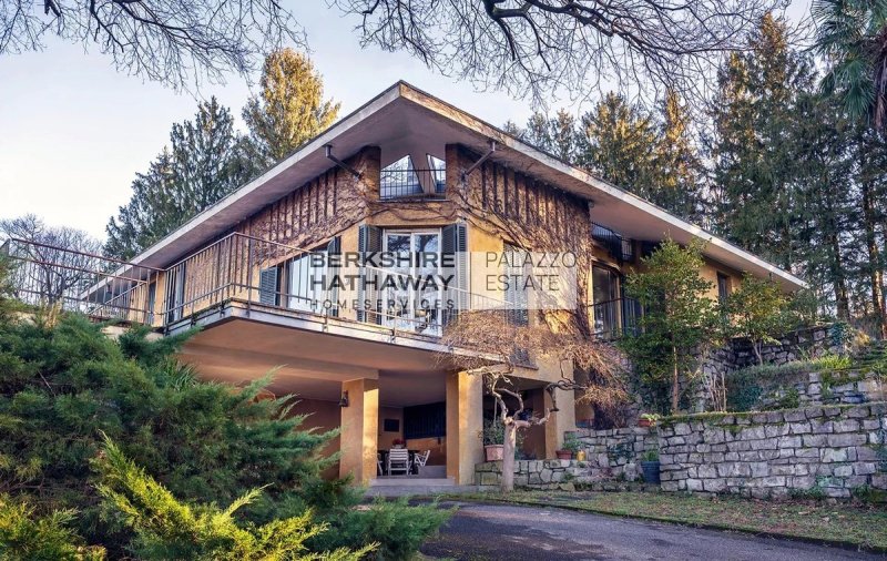 Villa en Galliate Lombardo