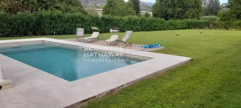 Villa in Pietrasanta