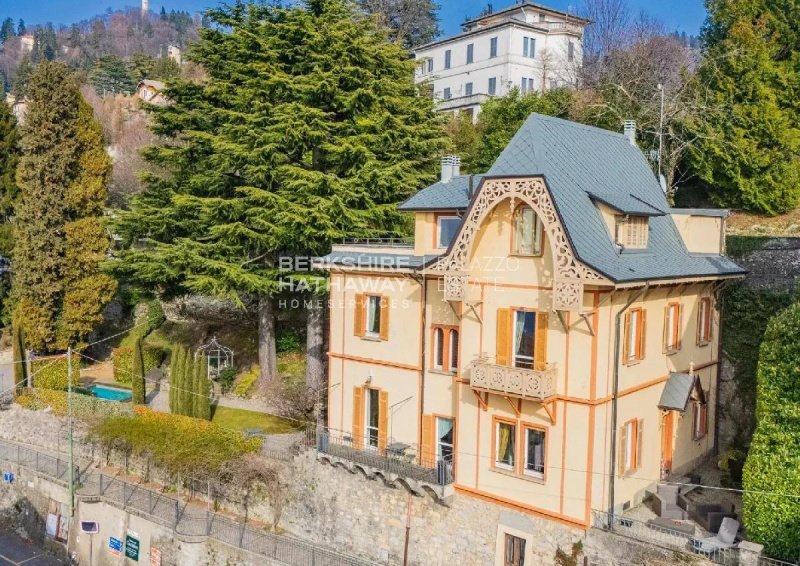 Villa i Brunate