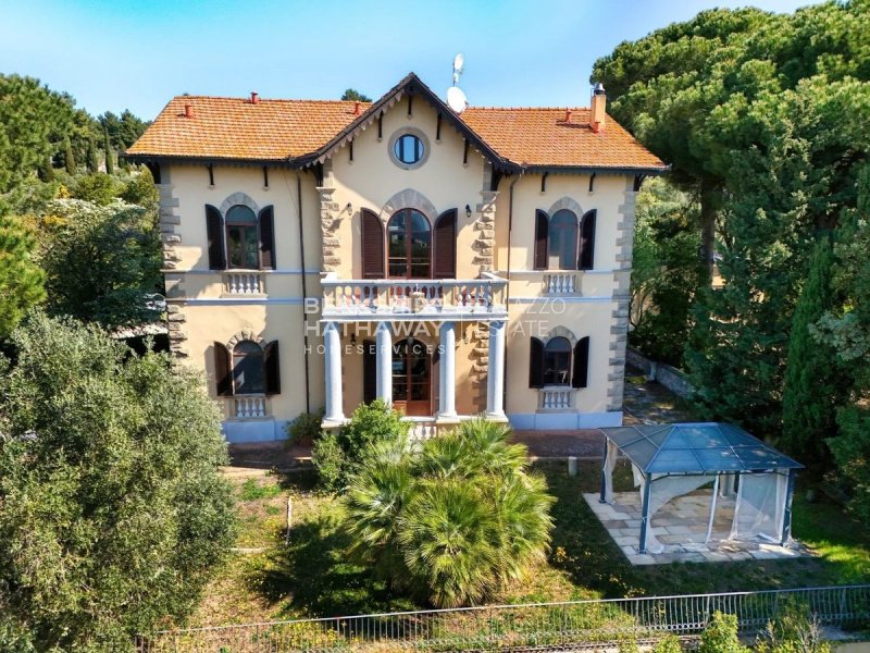 Villa in Riparbella