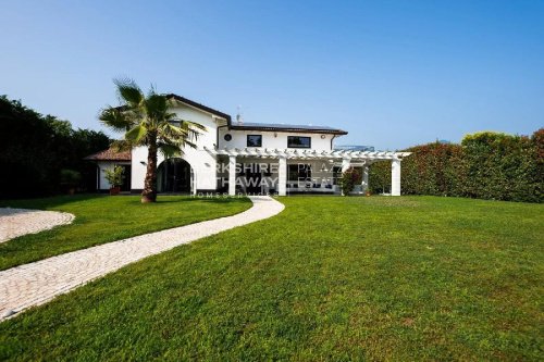 Villa in Pietrasanta