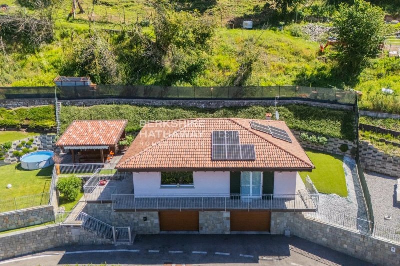 Villa à Blessagno