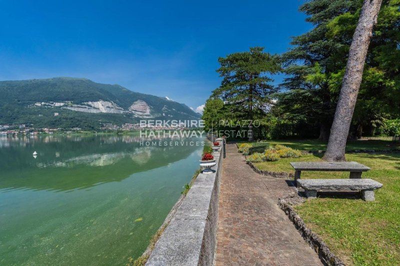 Villa in Bosisio Parini
