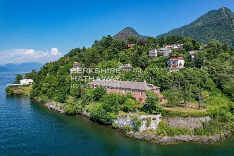 Villa in Laveno-Mombello