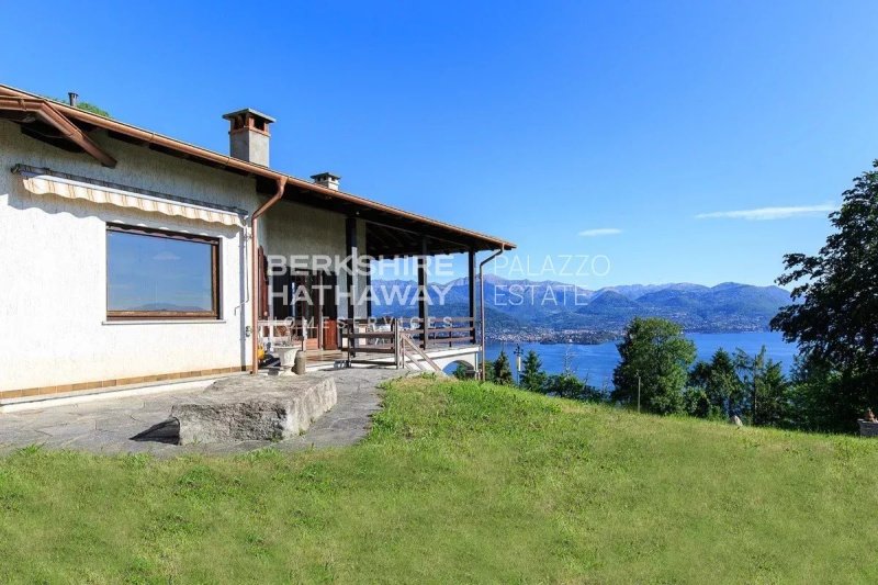 Villa in Stresa