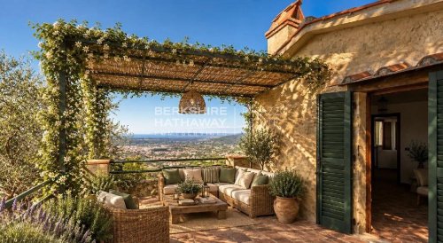 Villa in Pietrasanta