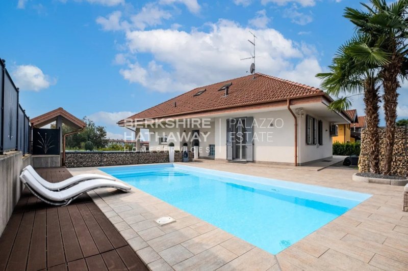 Villa a Arona