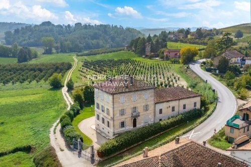 Villa en Mombaruzzo