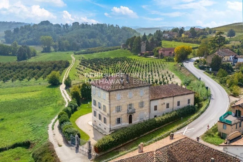 Villa en Mombaruzzo