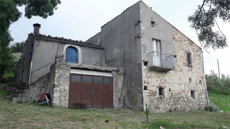 Semi-detached house in Tornareccio