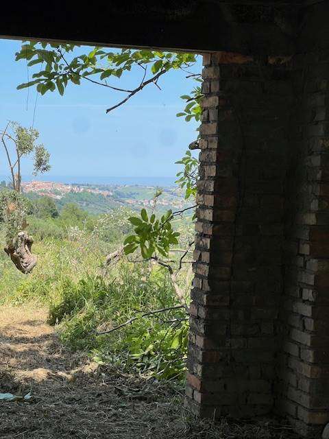 Особняк в Торино-ди-Сангро