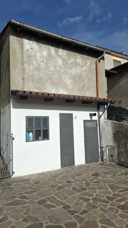 Hus på landet i Vigolo