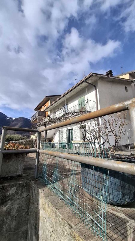 Hus på landet i Vigolo